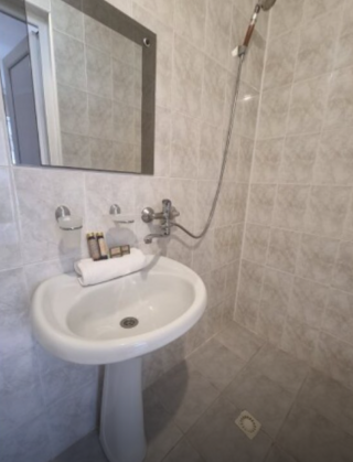 Гостиница Марина Адлер Двухместный номер с 1 кроватью и видом на сад-7