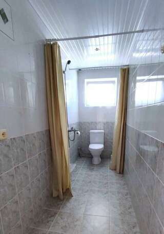 Гостиница Марина Адлер Бюджетный трехместный номер-5