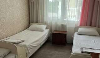 Гостиница Марина Адлер Бюджетный трехместный номер-3