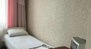 Гостиница Марина Адлер Бюджетный трехместный номер-4