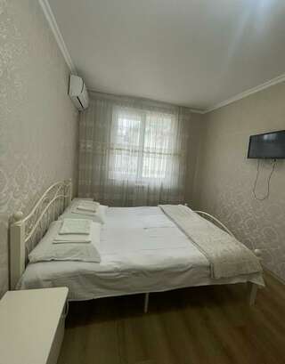 Гостиница Марина Адлер Трехместный номер «Комфорт»-1